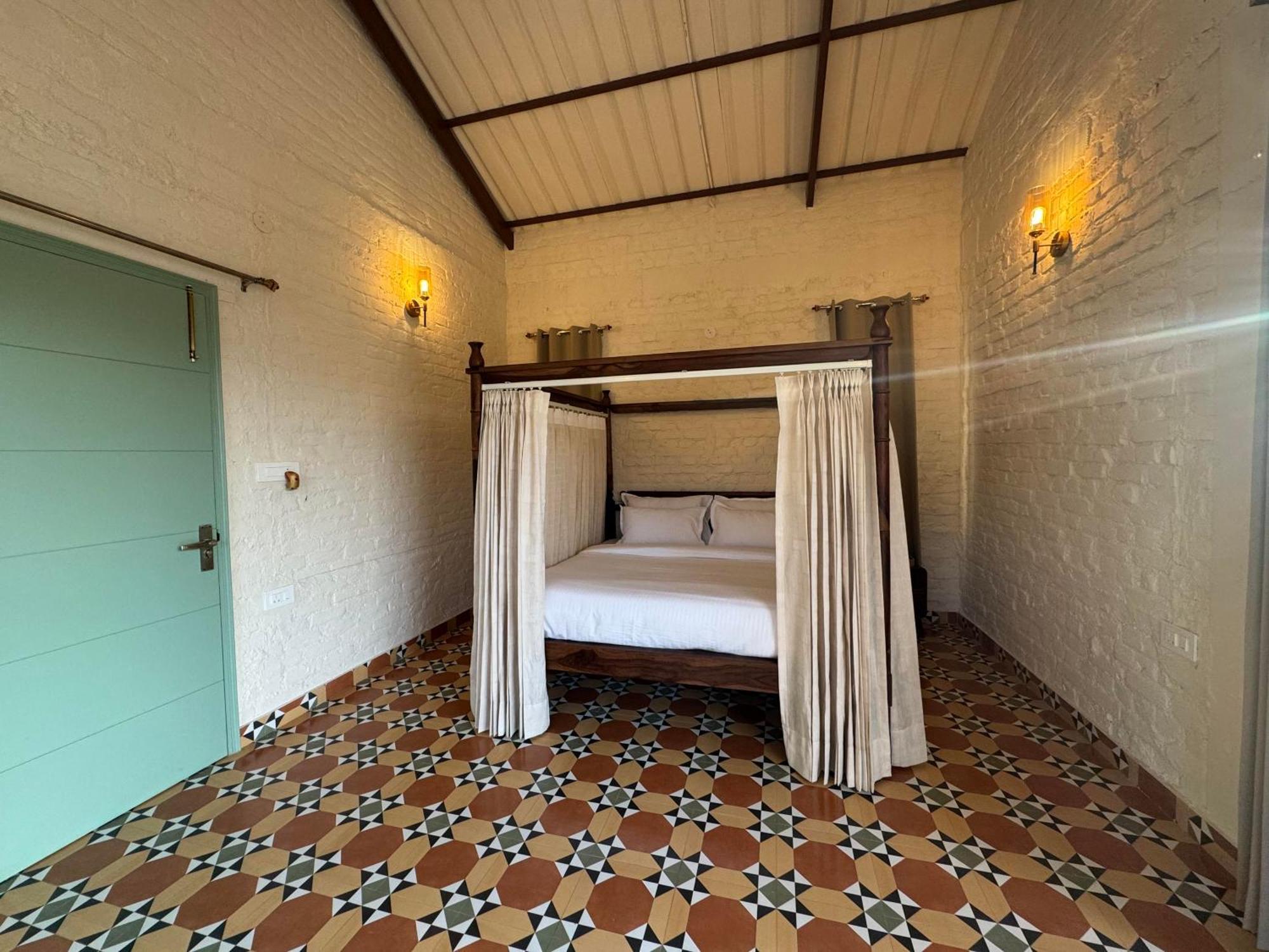 Cliff House, 3Br Lux Farmhouse 2Km To Rajpur Road 데라둔 외부 사진